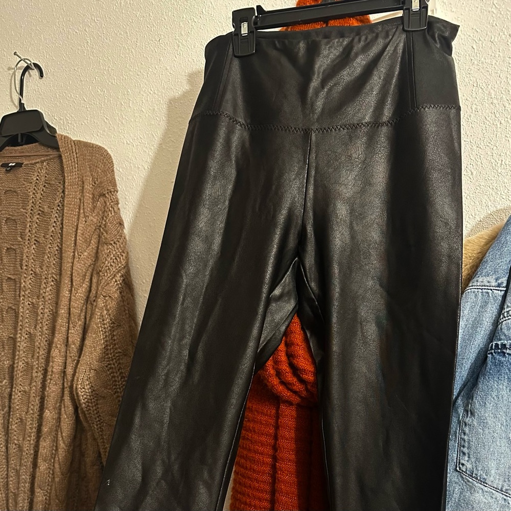 Maison d'Amelie Black Pants